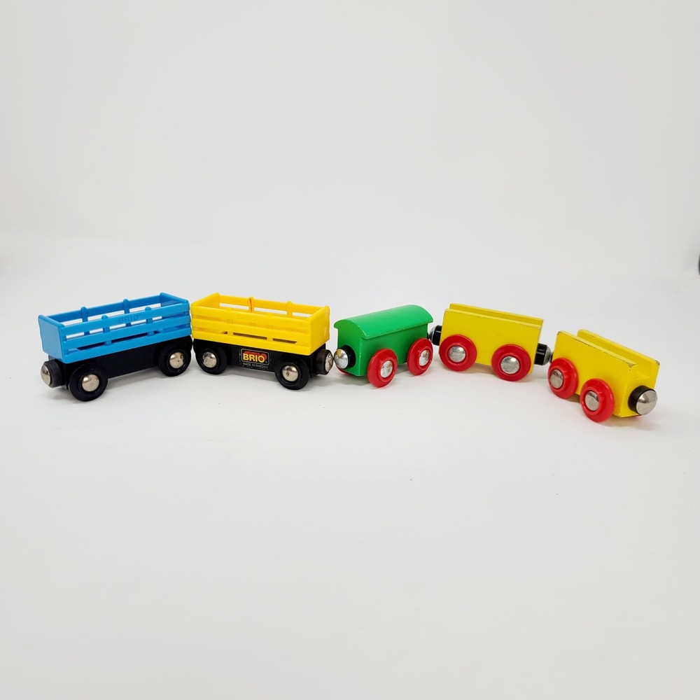 BRIO Wooden Train Cars Set Kids Multicolor Magnetic Vintage Good